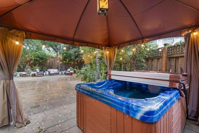 16761 Dry Creek Court, Morgan Hill CA: https://media.crmls.org/mediaz/ef9679bd-04b4-4d77-a8b7-02d71f51dbb8.jpg