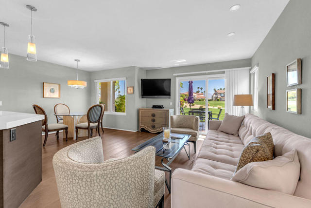 78179 Crimson Court, La Quinta CA: https://media.crmls.org/mediaz/ef977682-4fa5-4271-80a0-e192855f9285.jpg