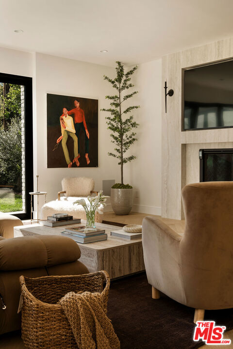 3531 S Barrington Avenue, Los Angeles CA: https://media.crmls.org/mediaz/ef979bf9-c247-44e5-8b61-325678327776.jpg