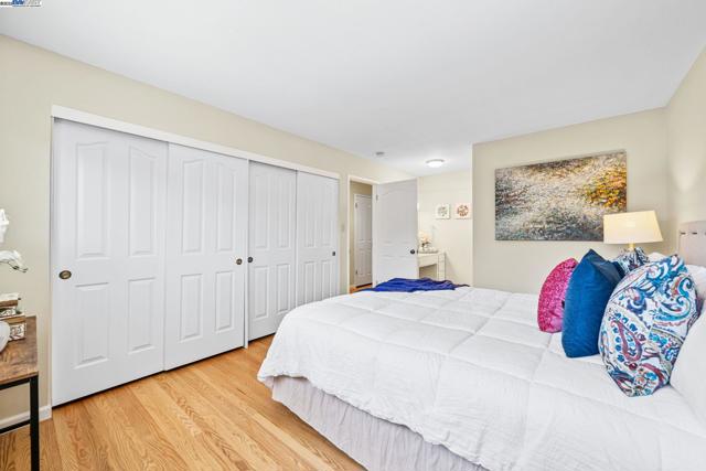 2082 Boxwood Way, Fremont CA: https://media.crmls.org/mediaz/ef9877f4-f7f8-4132-8a7a-d6c1e1fad35c.jpg