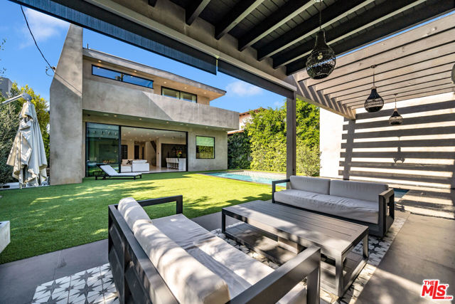 108 N Edinburgh Avenue, Los Angeles CA: https://media.crmls.org/mediaz/ef988f9b-09f3-430c-88e3-4535cc5fe605.jpg