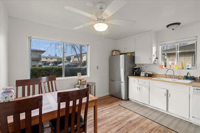 1241 Coronado Drive, Sunnyvale CA: https://media.crmls.org/mediaz/ef98a87d-3e63-4124-b4f0-b6b765681829.jpg