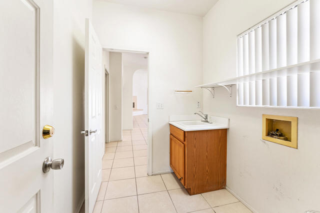79528 Morning Glory Court, La Quinta CA: https://media.crmls.org/mediaz/ef994d3e-7ed5-485f-a1e2-da109753cecd.jpg