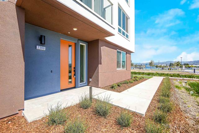 2388 Stanford Street, Alameda CA: https://media.crmls.org/mediaz/ef995efc-3e21-46f2-ba82-08eb61bf1510.jpg