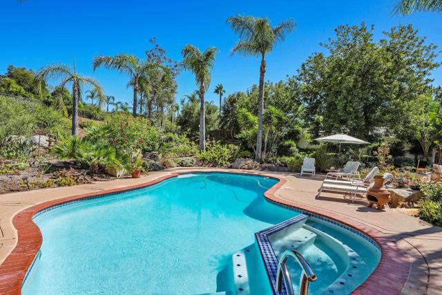 13414 Calle Colina, Poway CA: https://media.crmls.org/mediaz/ef997229-d5ba-4a42-922d-ea273a545081.jpg