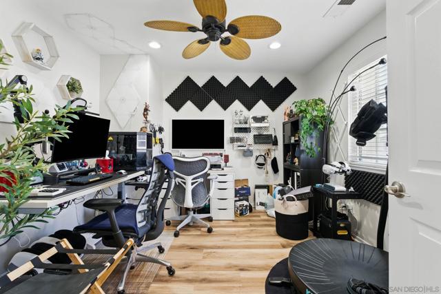2855 Bear Valley Rd, Chula Vista CA: https://media.crmls.org/mediaz/ef997ebf-f7c1-47f7-bcaa-46eac2d05a83.jpg