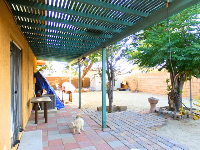 13547 Caliente Drive, Desert Hot Springs CA: https://media.crmls.org/mediaz/ef9a09f6-cd7c-474d-babc-0b550839131c.jpg