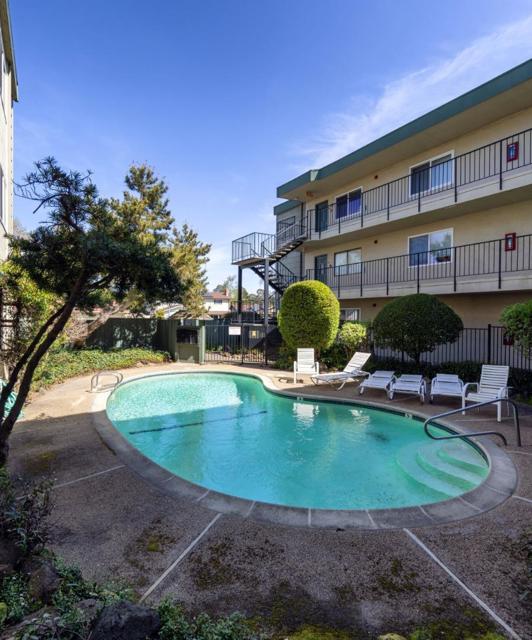 825 Balboa Avenue, Capitola CA: https://media.crmls.org/mediaz/ef9b4fa5-035c-4197-951f-3c5fecd78370.jpg