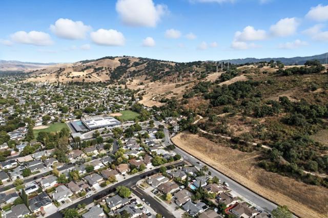 6270 Blossom Avenue, San Jose CA: https://media.crmls.org/mediaz/ef9b6c4a-b57e-4c16-ae2d-66e13c270e98.jpg