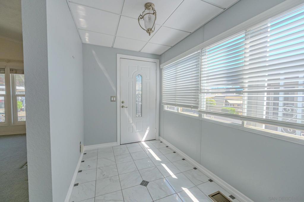 MLS #250023933SD image #11