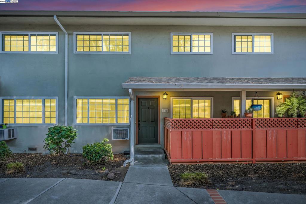 680 Fargo Ave #5