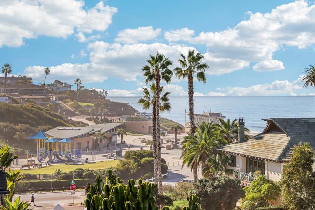 Detail Gallery Image 31 of 45 For 201 4th St a & B,  Encinitas,  CA 92024 - 5 Beds | 3/1 Baths