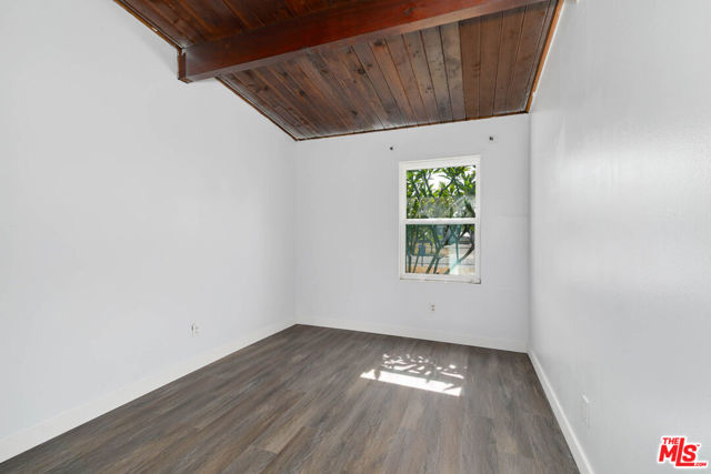 5633 Cedarglen Drive, Azusa CA: https://media.crmls.org/mediaz/ef9dffa4-8746-4923-ad3e-b07128c3a2d5.jpg