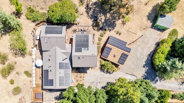 17900 China Grade Road, Boulder Creek CA: https://media.crmls.org/mediaz/ef9e09db-d437-47de-8c4d-6533c09fe53d.jpg
