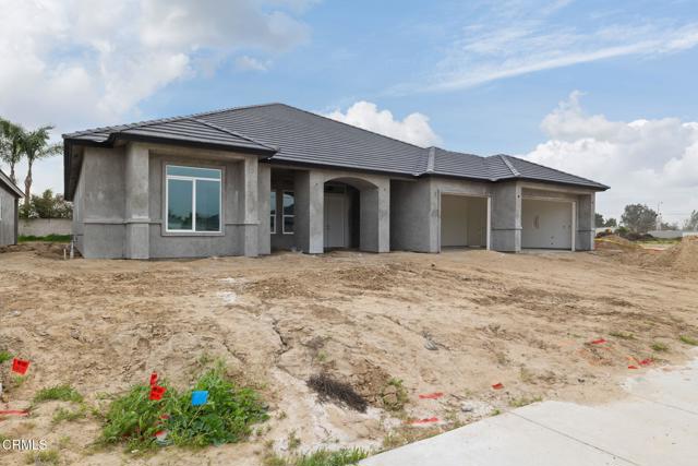 Detail Gallery Image 4 of 7 For 13562 Velma Pearl Way, Bakersfield,  CA 93314 - 5 Beds | 2/1 Baths