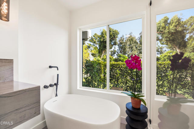 34 Vientos Road, Camarillo CA: https://media.crmls.org/mediaz/ef9ffd95-6a2b-499d-bf80-4682f8f0c258.jpg