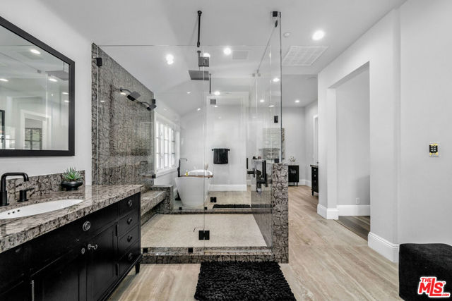 1 Falconridge Drive, Coto de Caza CA: https://media.crmls.org/mediaz/efa0a0d4-da4a-404a-8c9f-06a7eda3ab05.jpg