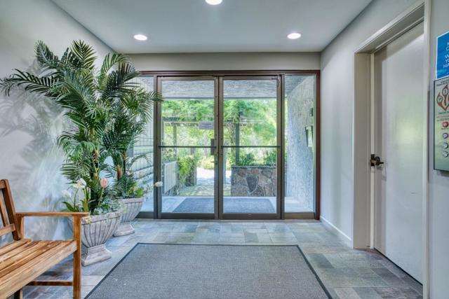 320 Palo Alto Avenue, Palo Alto CA: https://media.crmls.org/mediaz/efa0a3d2-cb60-479b-a2ac-0c89926aa416.jpg