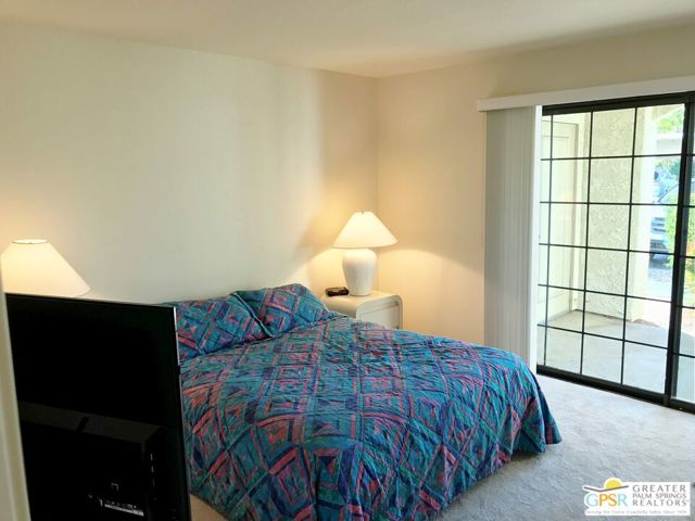 2701 E Mesquite Ave Unit EE165 Avenue, Palm Springs CA: https://media.crmls.org/mediaz/efa0f88e-47e3-4b0f-90a2-5dec2893b658.jpg