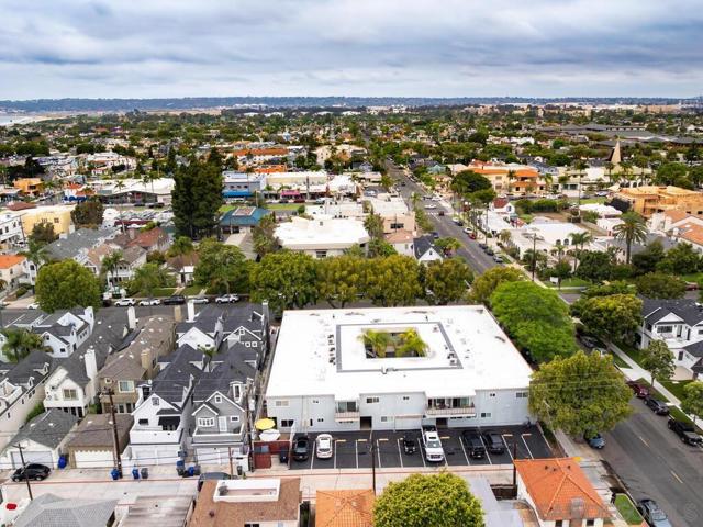 801 C Ave, Coronado CA: https://media.crmls.org/mediaz/efa19075-ae6b-4a33-aae6-9ecf3ae4350d.jpg