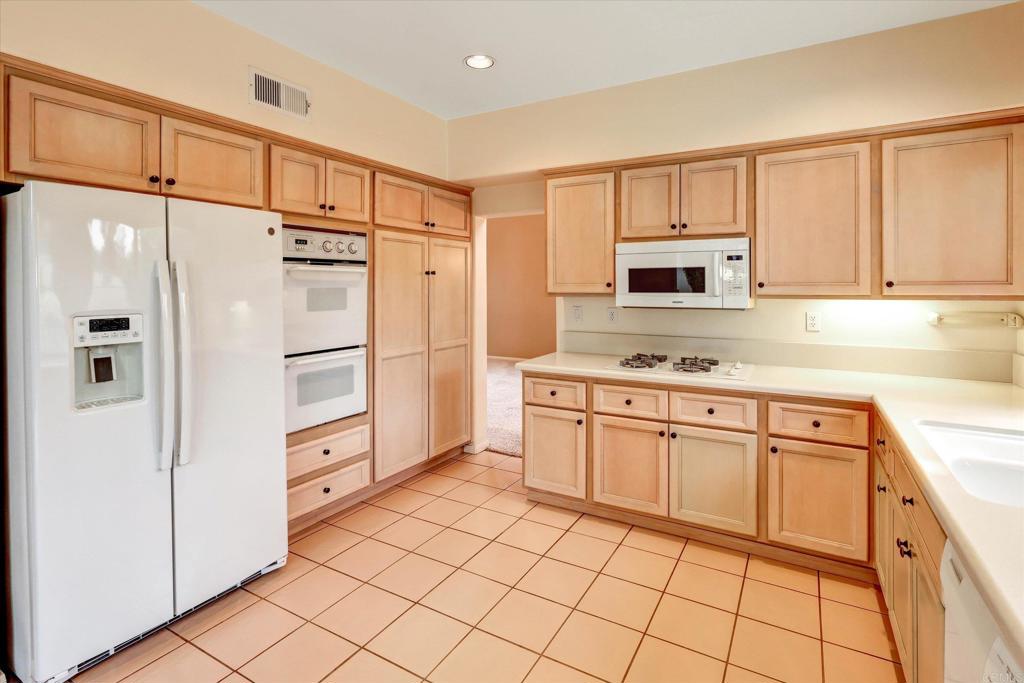 13858 Esprit Avenue - photo 15