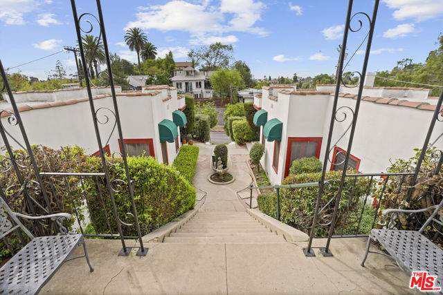 1811 Effie Street, Los Angeles CA: https://media.crmls.org/mediaz/efa273df-7e2c-4c05-b70d-0f056eb92db6.jpg