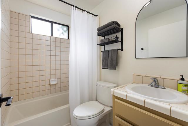 296 Grace Way, Scotts Valley CA: https://media.crmls.org/mediaz/efa2a353-0042-4f66-9136-a4539cb2bbbc.jpg