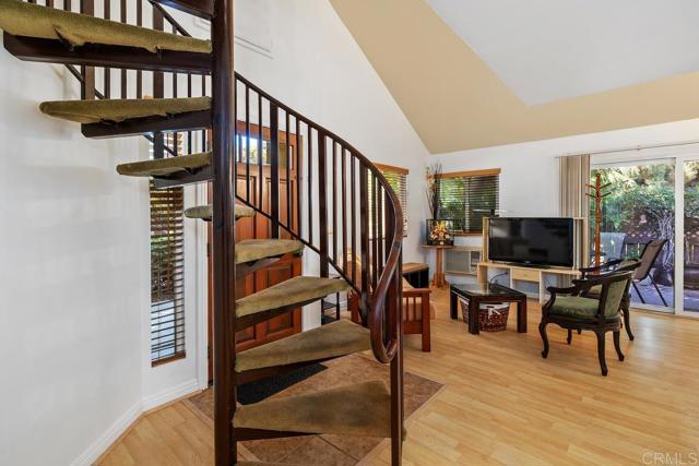Detail Gallery Image 25 of 30 For 1145 Helix St #1,  Spring Valley,  CA 91977 - 3 Beds | 2 Baths