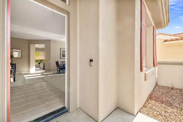 78462 Palm Tree Avenue, Palm Desert CA: https://media.crmls.org/mediaz/efa3314b-d963-4f76-b1cb-d89cbe3e14ba.jpg