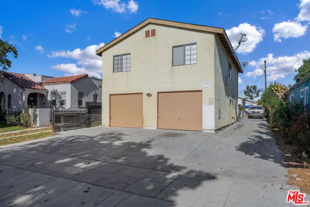 455 Plymouth Street, Long Beach, California 90805, ,Multi-Family,For Sale,Plymouth,24470077