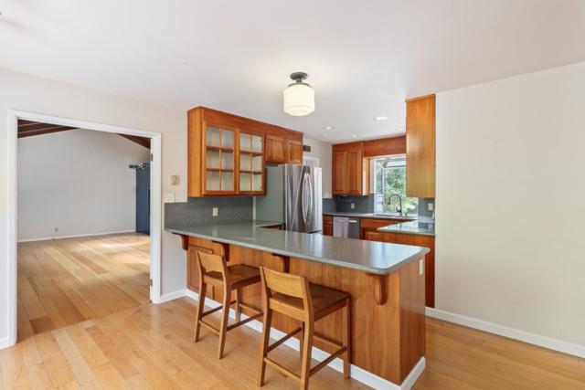 1516 Wistaria Lane, Los Altos CA: https://media.crmls.org/mediaz/efa61097-5b0e-45b6-ad7c-33f6086e301a.jpg