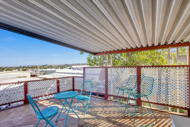 269 Quail Lane, Oceanside CA: https://media.crmls.org/mediaz/efa6d6ad-0788-4964-ada6-204c45328cc8.jpg