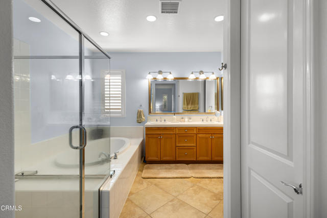 Detail Gallery Image 30 of 34 For 1365 Donegal Way, Oxnard,  CA 93035 - 3 Beds | 2/1 Baths