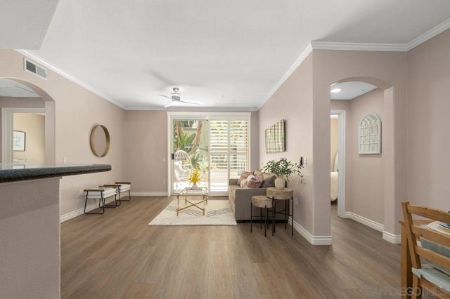 4165 Executive Dr, La Jolla CA: https://media.crmls.org/mediaz/efa75bce-501a-44e8-be60-4deab2f45574.jpg