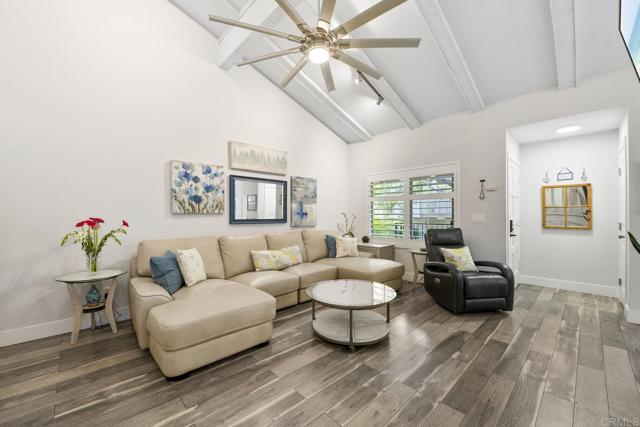 Detail Gallery Image 14 of 31 For 2352 Altisma Way #13,  Carlsbad,  CA 92009 - 2 Beds | 2 Baths