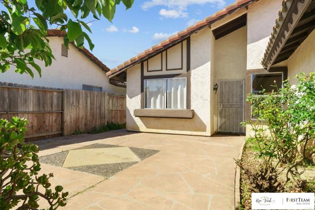 Detail Gallery Image 2 of 39 For 241 Saguaro Pl, Oceanside,  CA 92057 - 3 Beds | 2 Baths