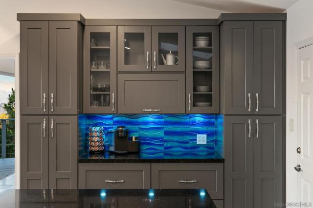 5030 Helix Ter, La Mesa CA: https://media.crmls.org/mediaz/efa90004-7799-4477-9d28-6a6b57379ce9.jpg