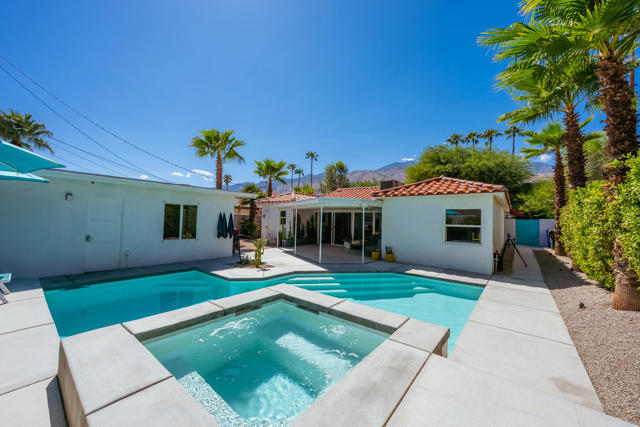 748 N Calle Rolph, Palm Springs, CA 92262
