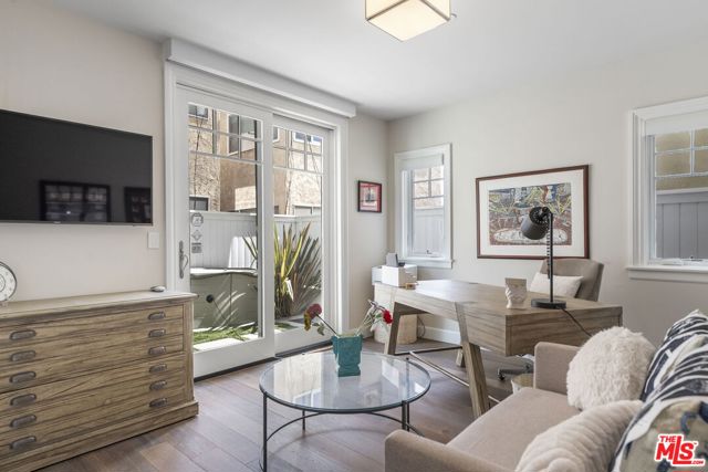 636 12th Street, Manhattan Beach CA: https://media.crmls.org/mediaz/efaa83fd-65b3-4005-9a29-c3785e587b11.jpg
