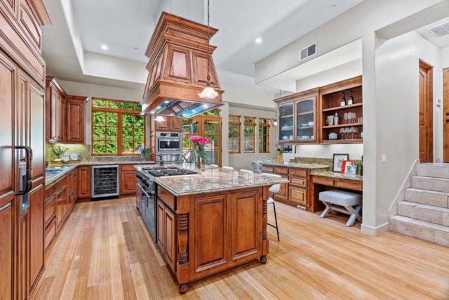 11860 Francemont Drive, Los Altos Hills CA: https://media.crmls.org/mediaz/efab6660-4806-42bc-b448-4d2b8842117a.jpg