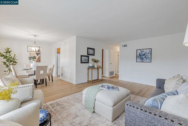 43 Shipley Ave, Daly City CA: https://media.crmls.org/mediaz/efac956e-ced0-49f5-a29c-12a026f2994c.jpg