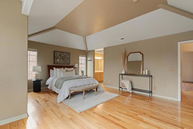 1258 De Cunha Court, Salinas CA: https://media.crmls.org/mediaz/efacba2d-f8ca-4834-998b-999a0746adf6.jpg