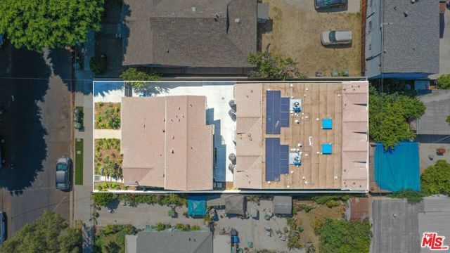 1237 W 25th Street, Los Angeles CA: https://media.crmls.org/mediaz/efacc36b-527b-4f94-8355-df2861186a8d.jpg