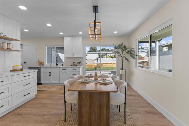 Detail Gallery Image 5 of 36 For 1312 Tobias Dr, Chula Vista,  CA 91911 - 4 Beds | 2 Baths