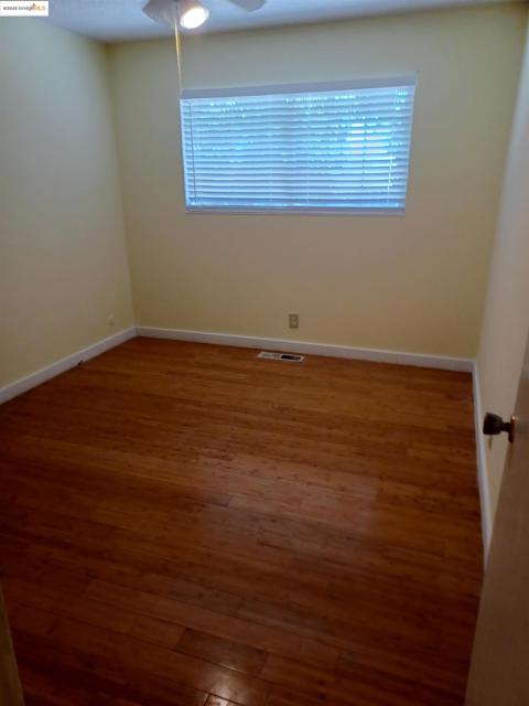 3163 S Francisco Way, Antioch CA: https://media.crmls.org/mediaz/efad42a2-00c5-4a5b-be5f-b164442387f8.jpg