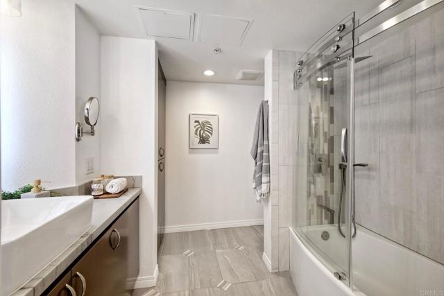 2400 5th Avenue, San Diego CA: https://media.crmls.org/mediaz/efad6ebf-bbfc-4352-9fea-c78e9d09ac2b.jpg