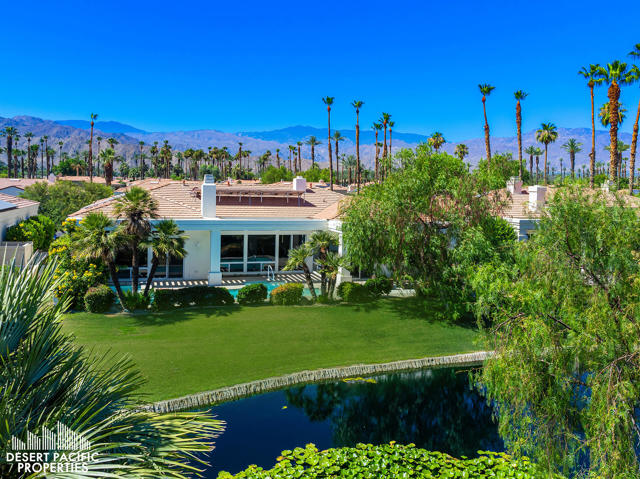 75070 Muirfield Court, Indian Wells CA: https://media.crmls.org/mediaz/efada695-beea-4476-b5a0-e90bbd8f76f3.jpg