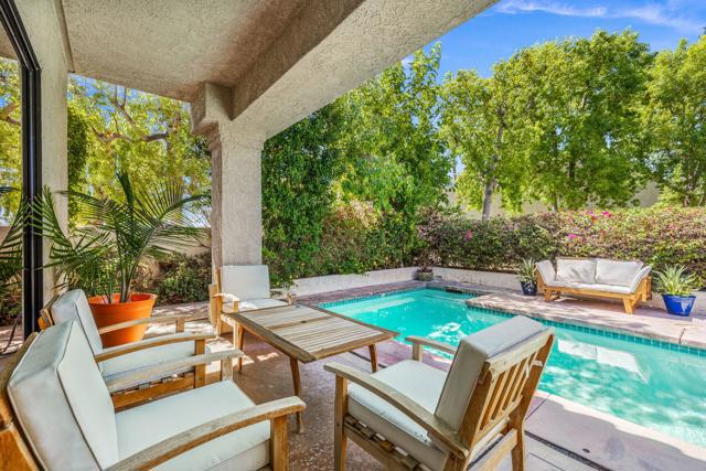 10605 Wimbledon Drive, Rancho Mirage CA: https://media.crmls.org/mediaz/efadd80d-d5ca-4bf1-af5b-0926733be9f9.jpg