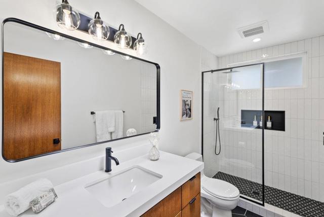 2537 Orchard Street, Soquel CA: https://media.crmls.org/mediaz/efae862f-11ac-4fd6-8e88-066d27e0d258.jpg
