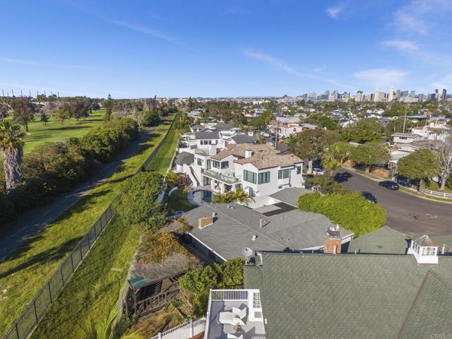 Detail Gallery Image 12 of 29 For 1100 Coronado Ave, Coronado,  CA 92118 - 4 Beds | 2/1 Baths